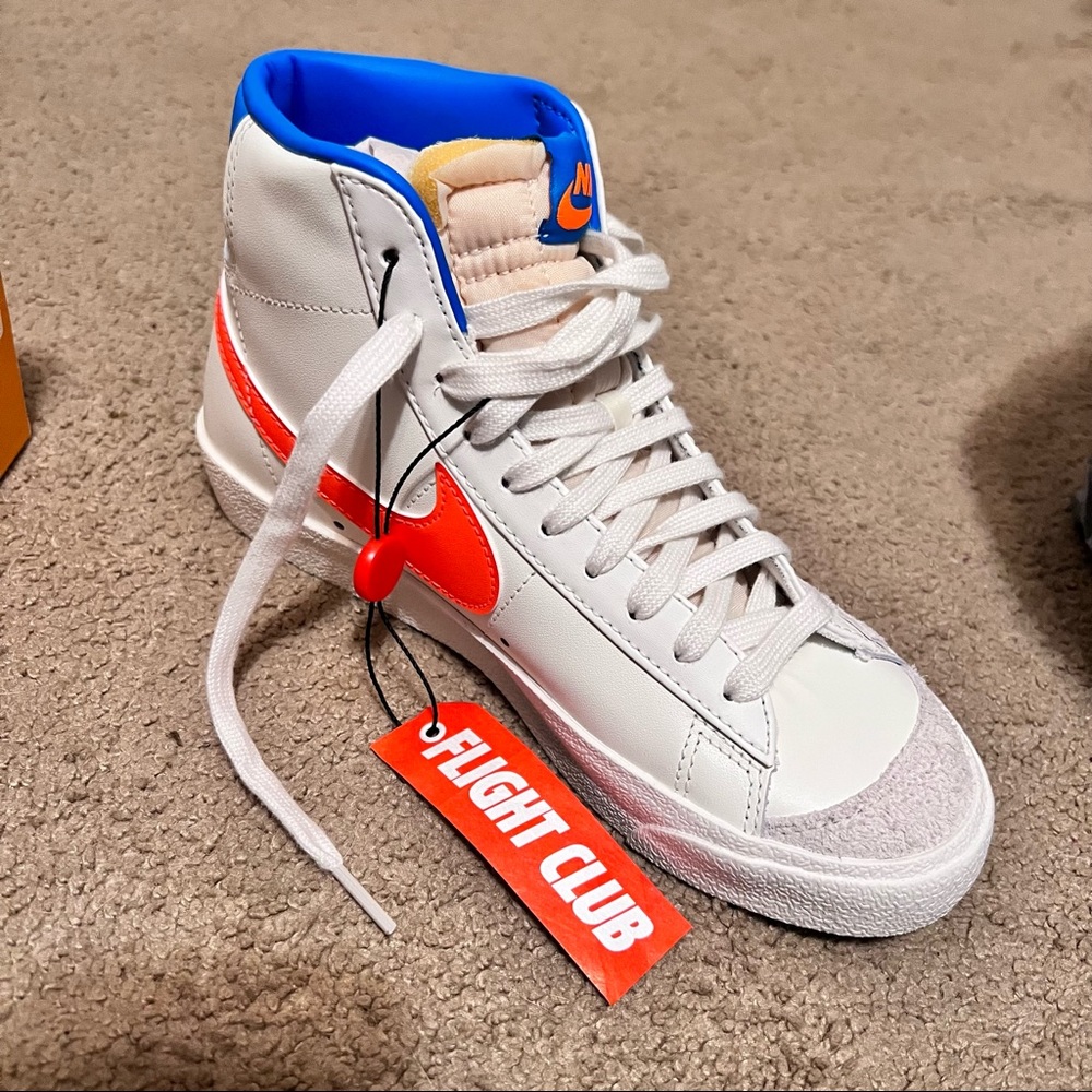 WMNS Nike 77’ Blazers